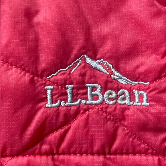 L.L. Bean Primaloft packable vest in pink and gray, XSP - Picture 6 of 7